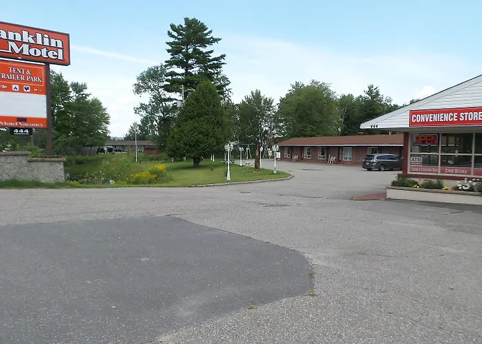 Dog friendly hotels Franklin , Tent & Trailer Park